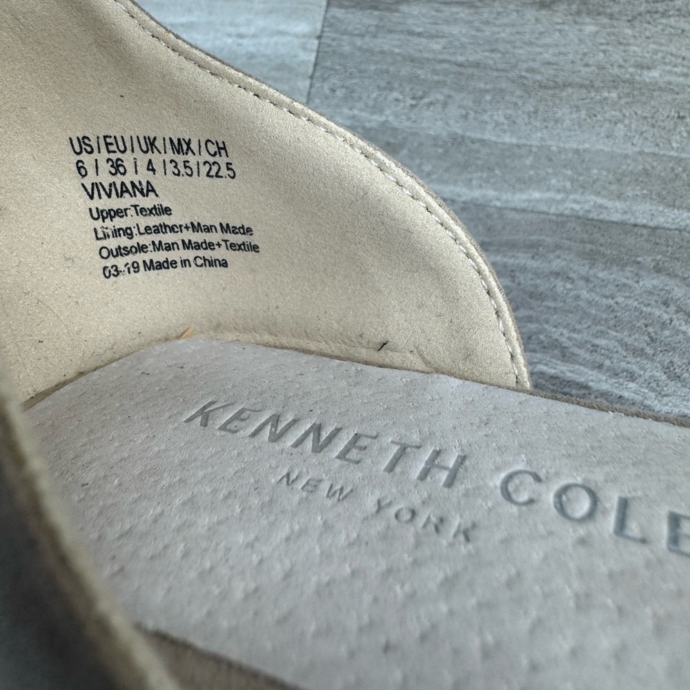 NEW! Kenneth Cole NY Viviana Flat Strappy Sandals Womens Size 6 - Picture 8 of 11